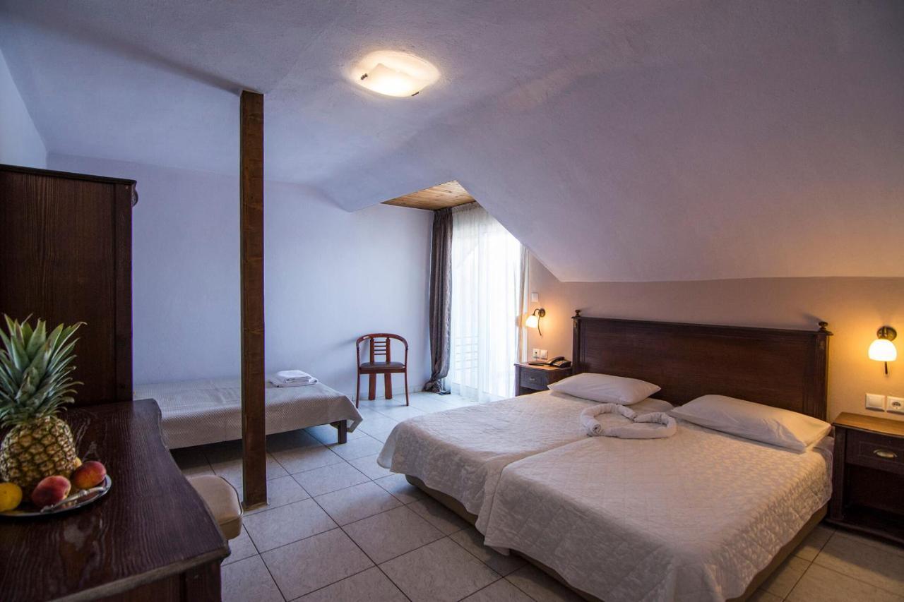 Rihios Hotel Stavros  Eksteriør billede