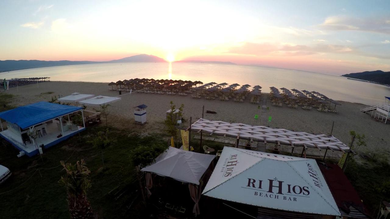 Rihios Hotel Stavros  Eksteriør billede