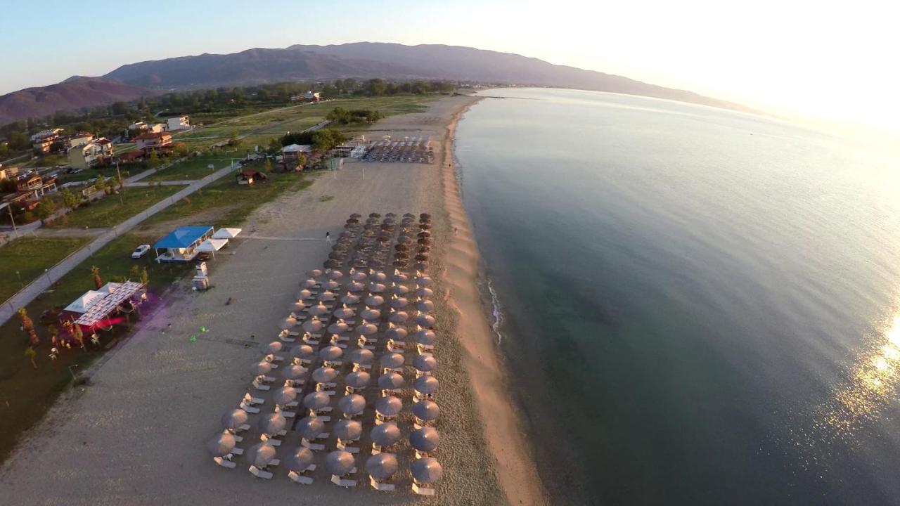Rihios Hotel Stavros  Eksteriør billede